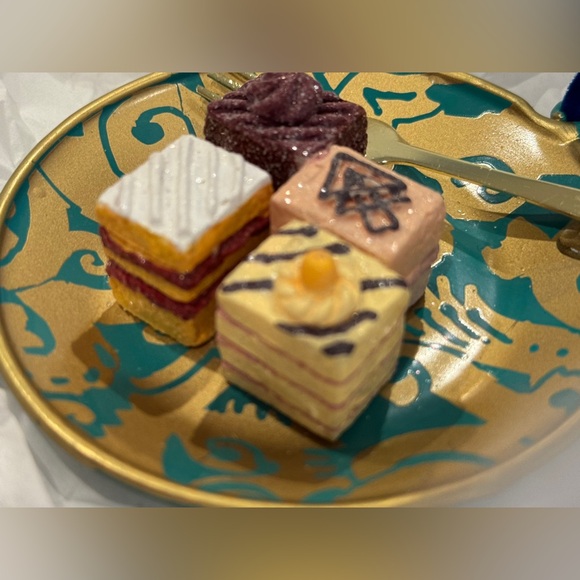 Fancy Food Ornament - Picture 16 of 16